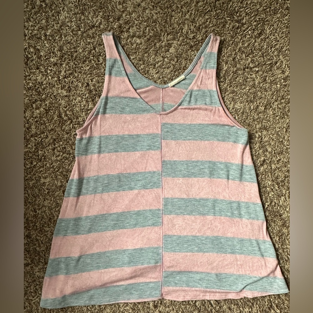 Flowy Tank